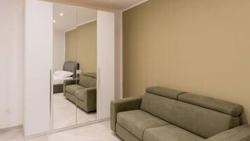 Deluxe Quadruple Room | Interior