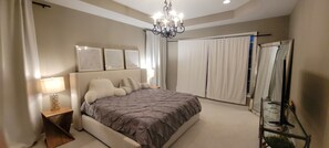 4 bedrooms, iron/ironing board, WiFi, bed sheets
