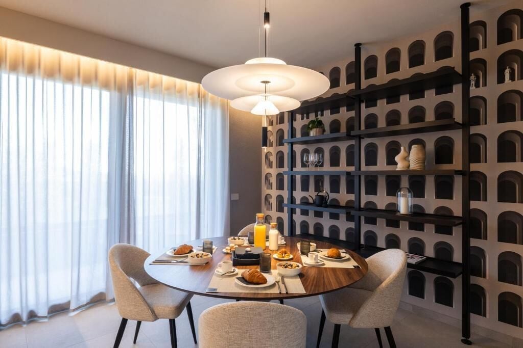 Premium Apartment, 2 Bedrooms, Balcony | Dining