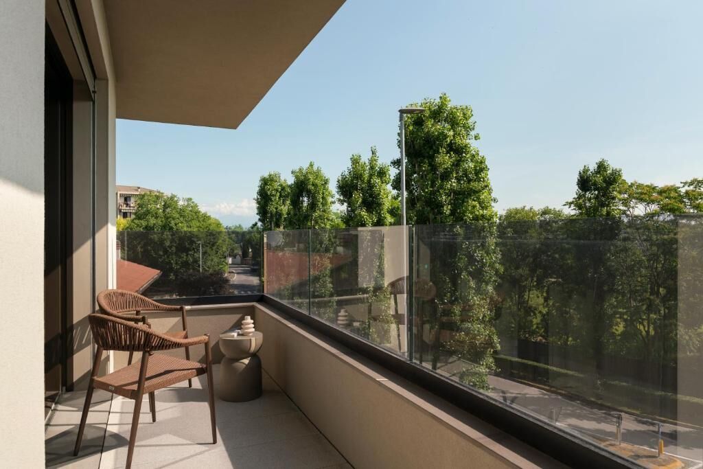 Premium-Apartment, 2 Schlafzimmer, Balkon | Unterkunftsgelände