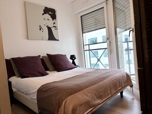 Iron/ironing board, WiFi, bed sheets - Bright living room in Levallois-Perret (Levallois-Perret)