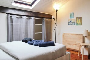 Iron/ironing board, bed sheets - Charming, quiet apartment in Bagneux (Bagneux)