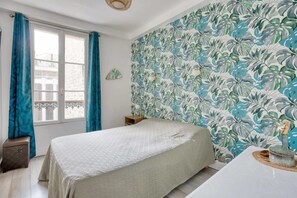 Fer et planche à repasser, Wi-Fi, draps fournis