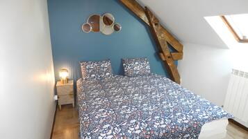 Strykjärn/strykbräda, wi-fi och sängkläder