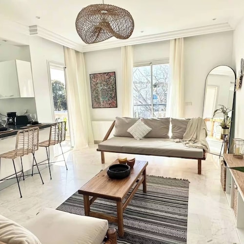 Saint Germain Apartment in La Marsa Cailloux