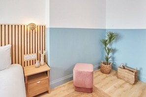 Habitación Deluxe doble, baño privado, vistas al mar | Interior