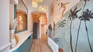 Deluxe Quadruple Room, Ensuite | Lobby