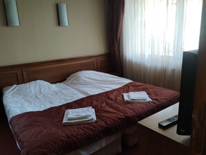 Classic Double or Twin Room, City View | Desk, blackout drapes, iron/ironing board, free WiFi - Hotel Sofia (Bansko)