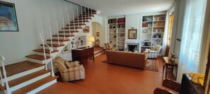 Interior - [Karamazov House] Chianti Florence (Romola)