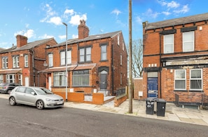 Exterior - Hartley Avenue (Leeds)