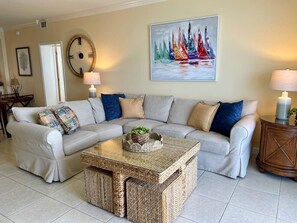 TV - Sand-Toes Living | Gulf-Front, Walk to Pier Park (Panama City Beach)