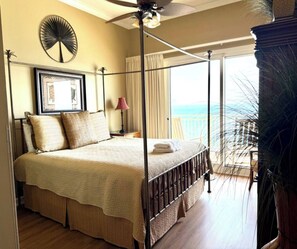 Iron/ironing board, WiFi, bed sheets - Gulf-Front Paradise | Steps to Beach + Pool Access (Panama City)