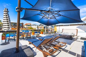 تناول الطعام بالخارج