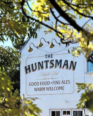 Exterior detail - The Huntsman (Strumpshaw)
