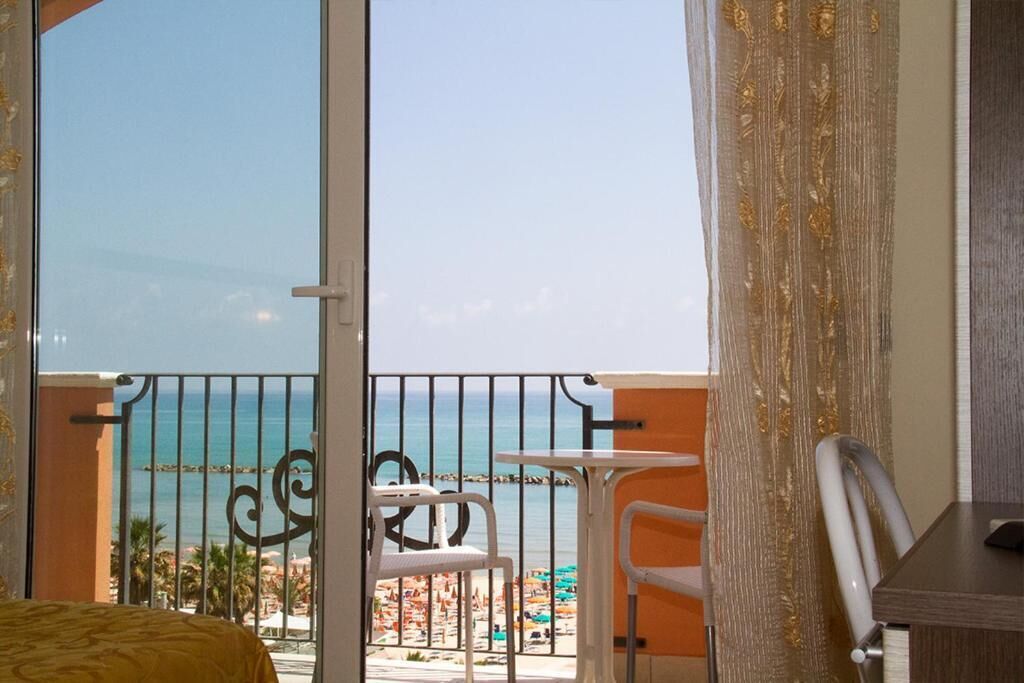 Classic-Doppelzimmer, Balkon, Meerblick | Innenbereich