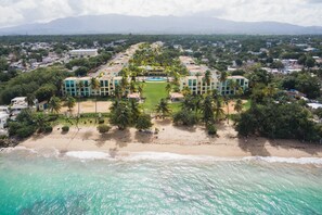 Exterior - Beachfront Aquatika Resort- Style/ Pools & Ocean (Río Grande)