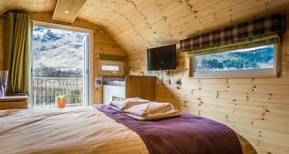 Cosy Eco Cabin with stunning views