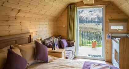 Cosy Eco Cabin with stunning views