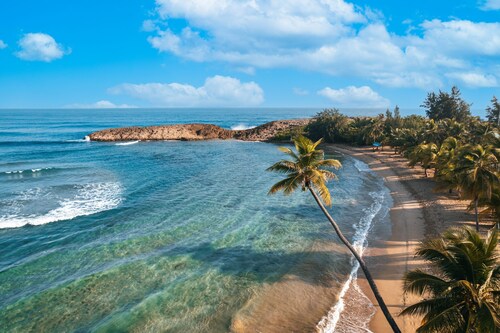 Isabela Surfers Suite, Jobos+Middles Beach, 2 min walk plaza, 2 min drive beach