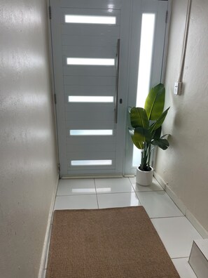 Interior - Isabela Surfers Suite, Jobos+Middles Beach, 2 min walk plaza, 2 min drive beach (Isabela)