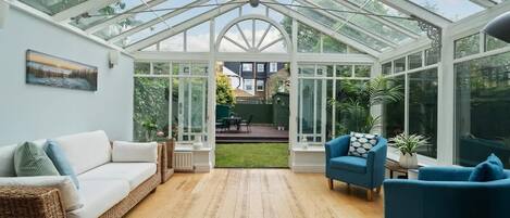 Téléviseur connecté, bureau