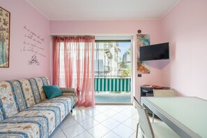 TV - Happy Tourist by Wonderful Italy (Sanremo)