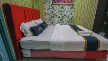 エコノミー ダブルルーム | WiFi (無料)、ベッドシーツ