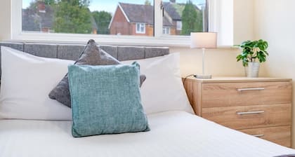 Buckinghamshire Stay for 8