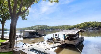 Lakeside Serenity Dock Days & Firepit Nights