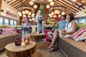 Dining - Cottage Cocoon 6p 3Bdrms AirConPremium (Grupont)