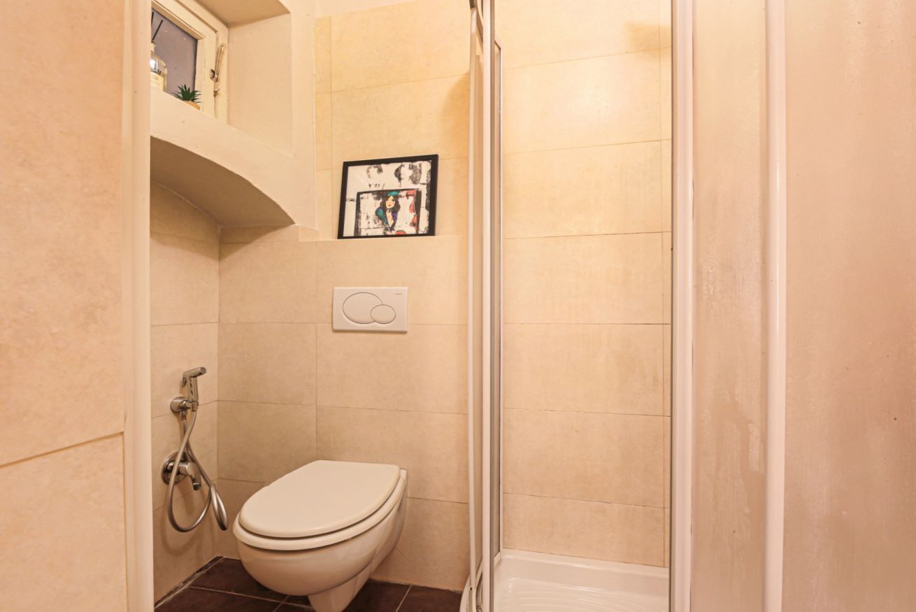 Douche, papier toilette