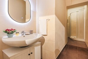 Douche, papier toilette