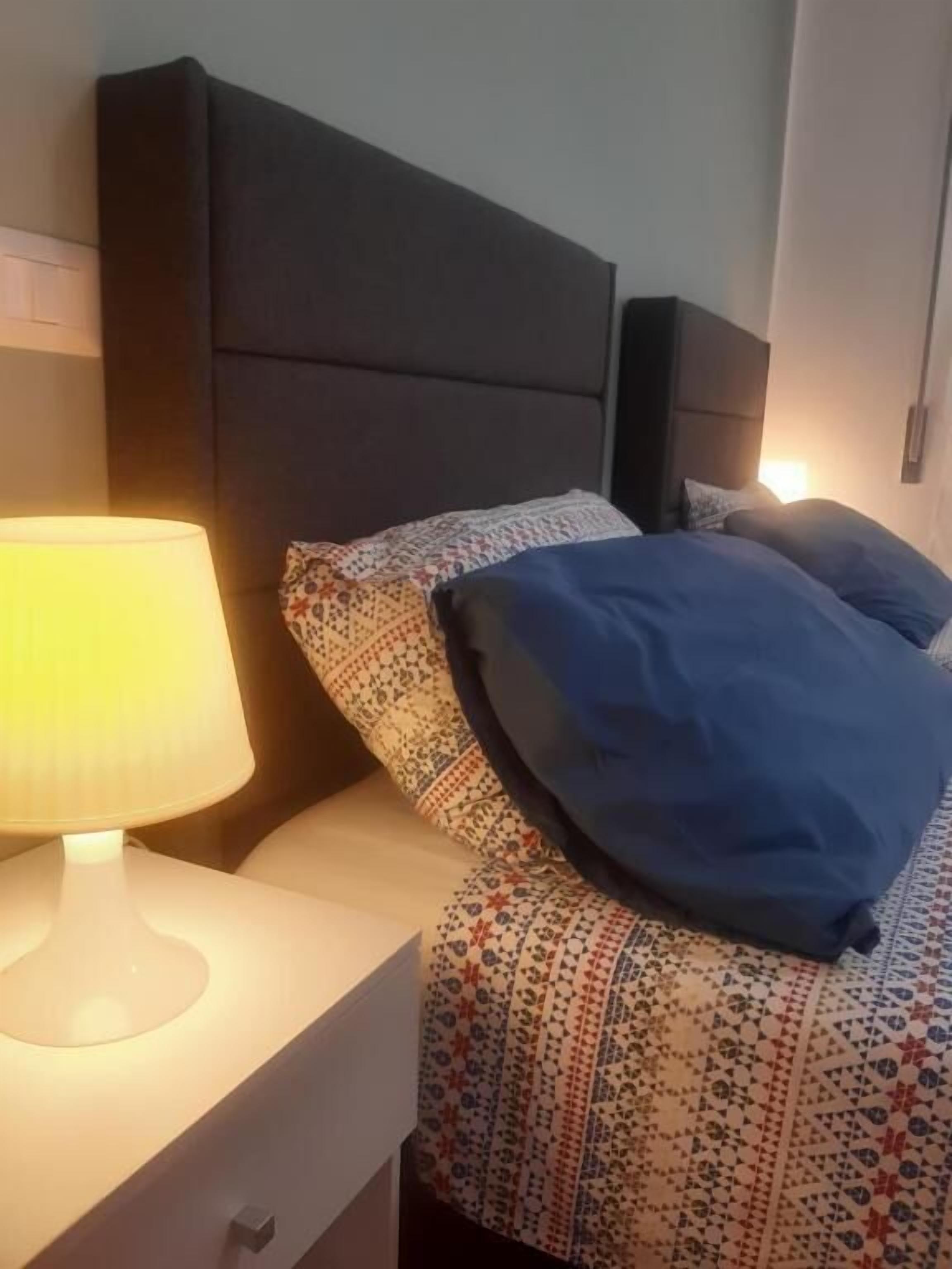 Zweibettzimmer | Schreibtisch, laptopgeeigneter Arbeitsplatz, kostenloses WLAN