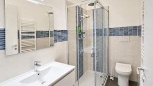 Twin Room | Bathroom - Casa Patavina (Padova)