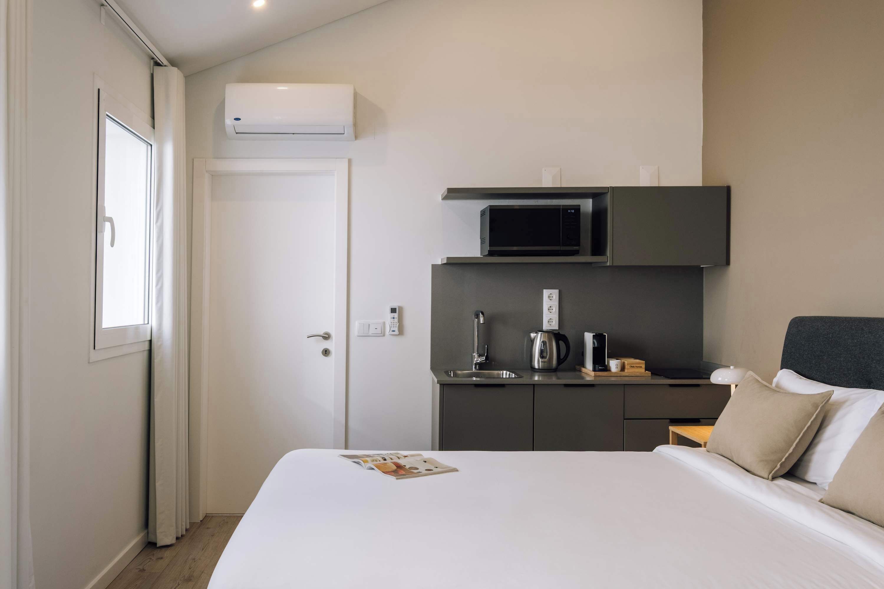 Desk, free WiFi, bed sheets