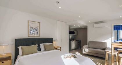 Lisbon Oriente Suites by Olala Homes