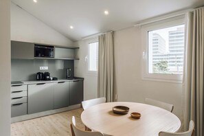 Classic-Maisonette | Eigene Küche | Mini-Kühlschrank, Wasserkocher mit Kaffee-/Teezubehör, Wasserkocher