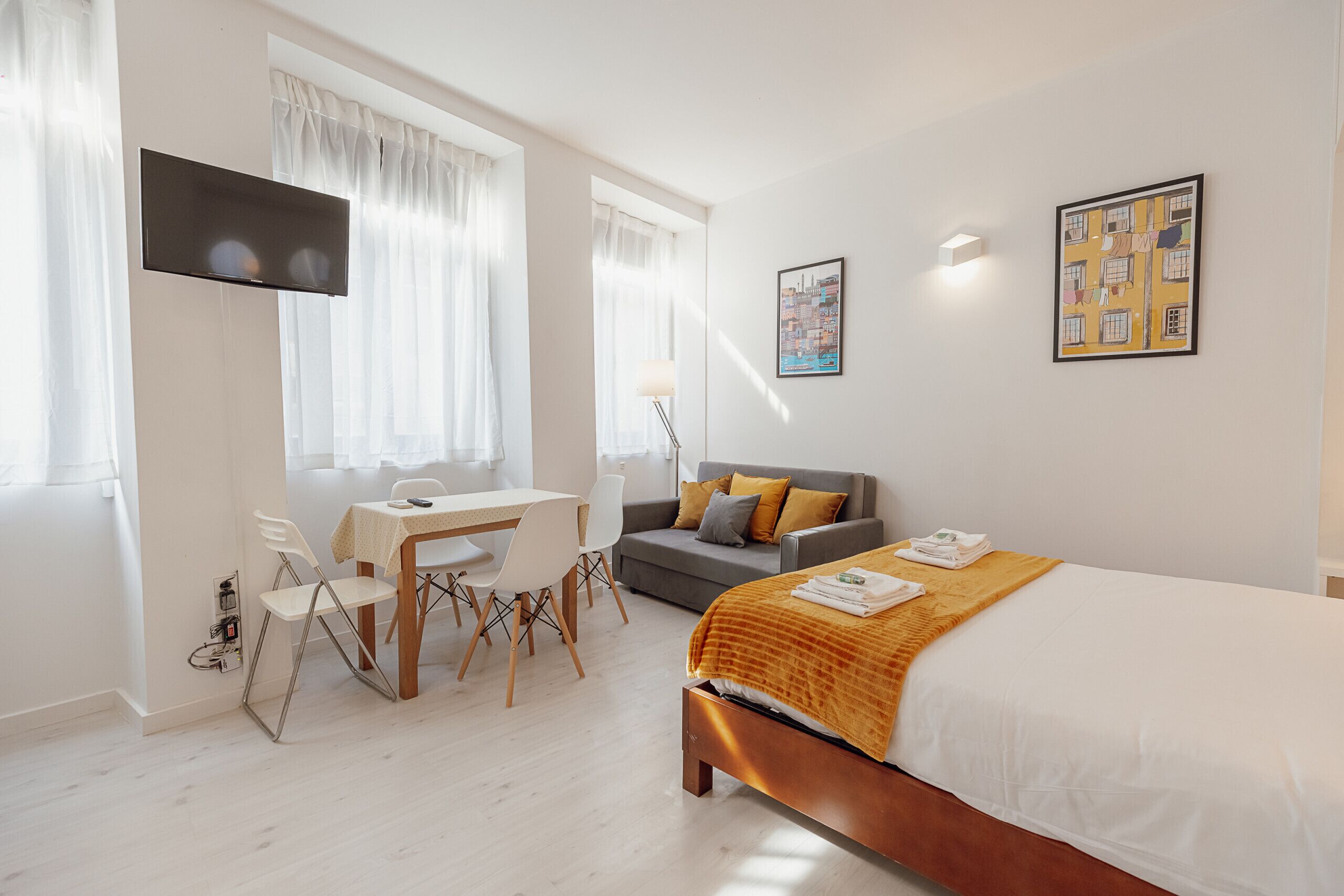 1 chambre, fer et planche à repasser, Wi-Fi gratuit, draps fournis