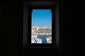 Interior - A Peacefull 2-BR/2BA - Vieux Port (Marseille)