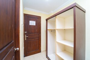 Standard Double Room | Desk, free WiFi, bed sheets - Hotel Pramesthi By ARBA (Yogyakarta)
