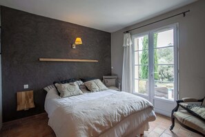 Iron/ironing board, WiFi, bed sheets - La Maison des Restanques (Cabrières-d'Avignon)