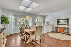 Dining - Private Pool, Lagoon View, & Walk to Beach! (Hilton Head Island)