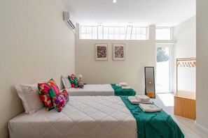 Studio - Colorful Studio 3 Municipal Pool by Vacationy (Porto)