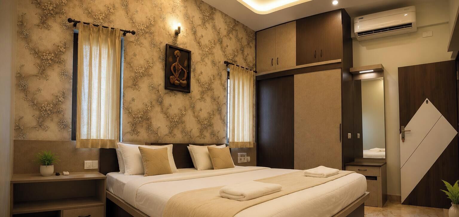5 bedrooms, iron/ironing board, WiFi (free), bed sheets