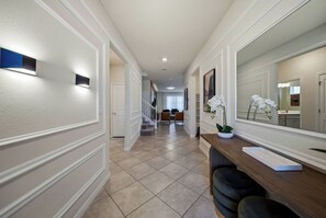 Interior - 10BR house sleeps 24 with game room (Clermont)