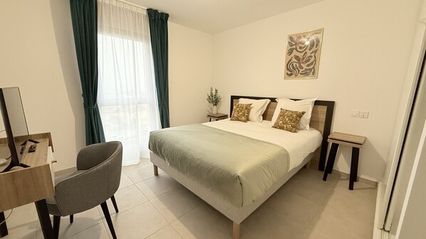 Appartement supérieur, salle de bain attenante | Accès au Wi-Fi (inclus)