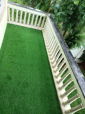 Habitación doble Confort, balcón, vista a la montaña | Áreas de la propiedad