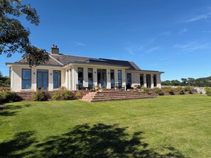 Exterior - Lower Lodge: A Modern Luxury Spacious Retreat Near St Andrews. (Cupar)