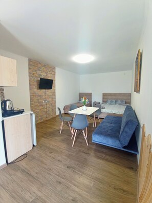 Triple Room, Garden View | Desk, laptop workspace, blackout curtains, soundproofing - Amrakits Canyon Guesthouse (Amrakits)