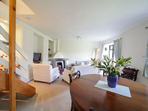 Living area - Pandia Cottage, Warleggan - Idyllic Surroundings - Sleeps 5 + dogs + parking (Cornwall)
